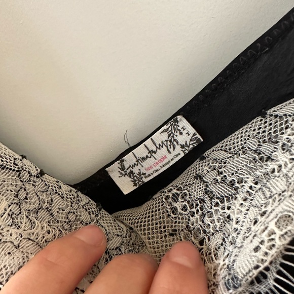 Free people lace inset plunging camisole - Picture 3 of 3